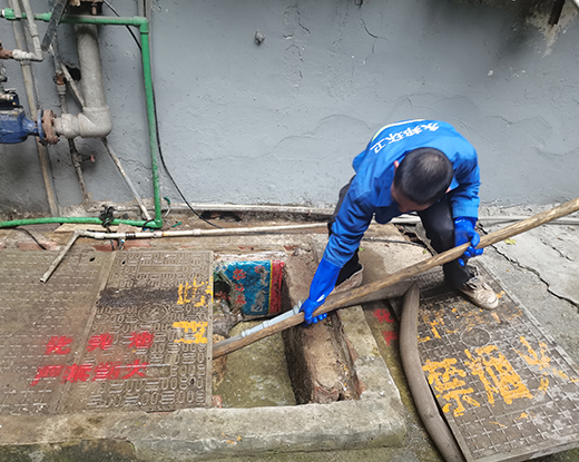 东河镇清掏化粪池